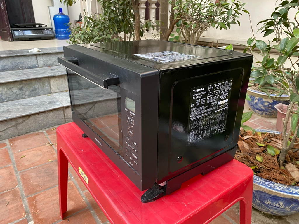 Lò vi sóng Toshiba ER-XS23K