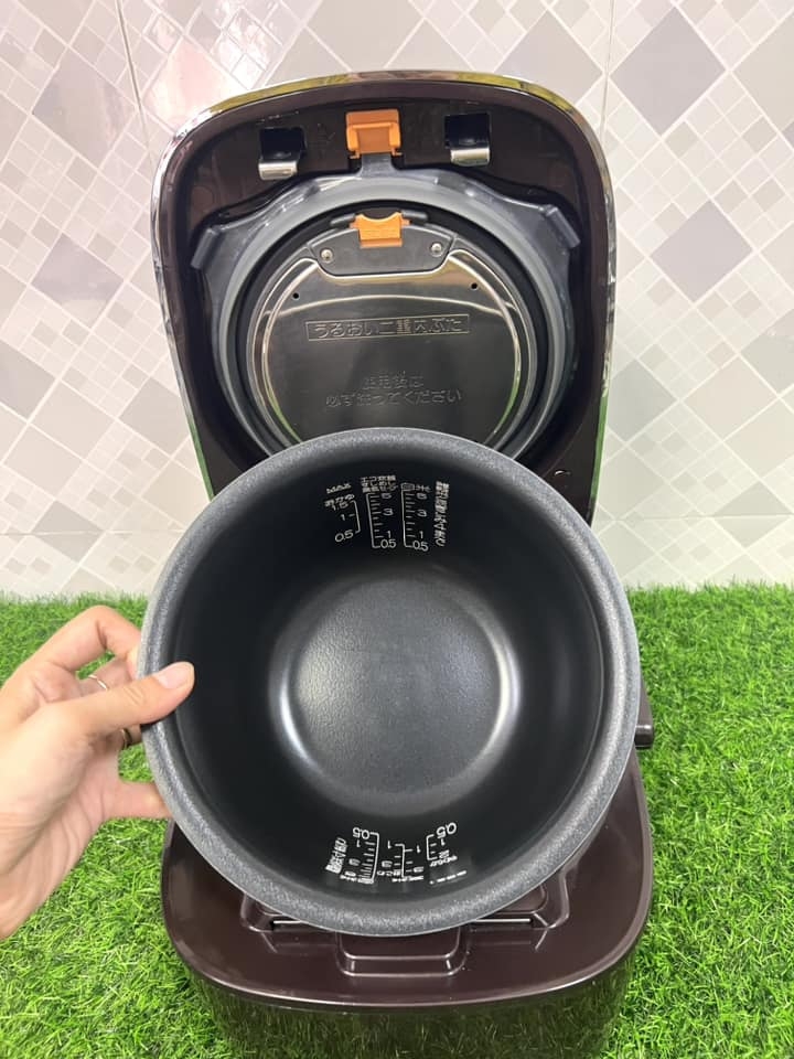 Nồi cơm 1L cao tần áp suất zojirushi NW_JA10