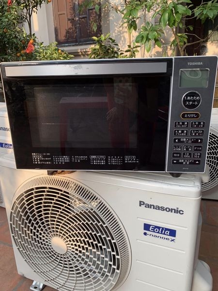Lò vi sóng kiêm nướng Toshiba Er- V18(w