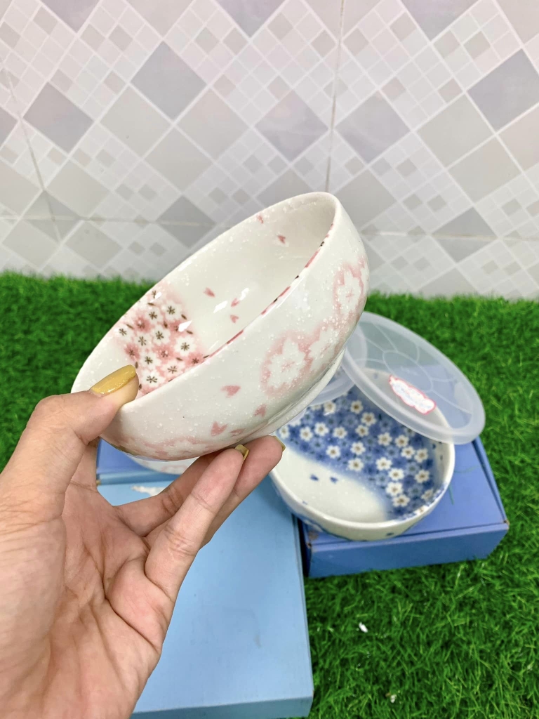 Set bát Nhật có nắp đậy, miệng rộng.