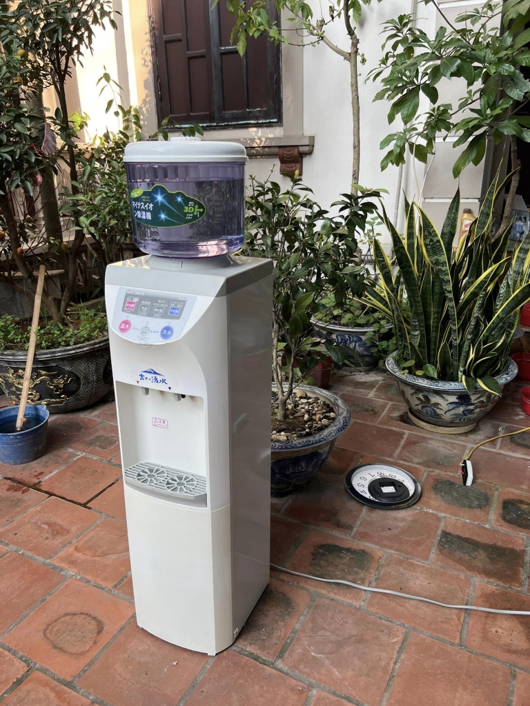 cây nước nóng lạnh nội địa nhật
