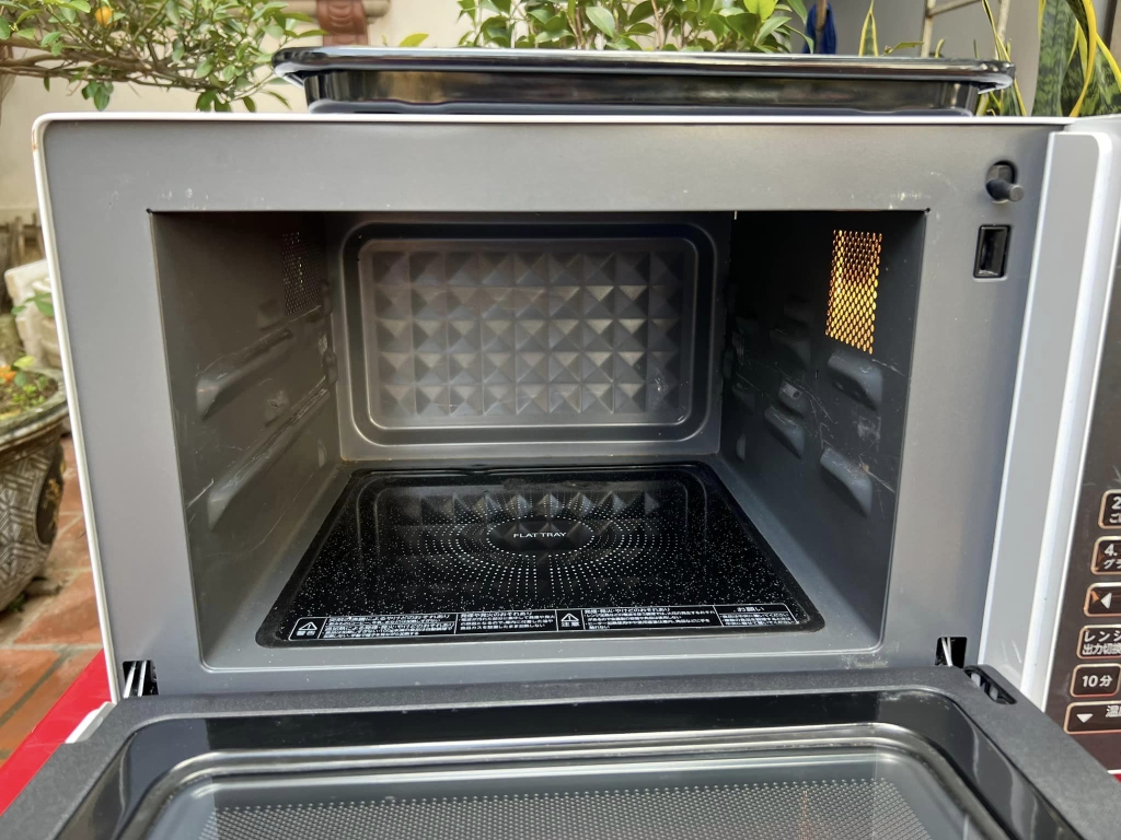 lò vi sóng toshiba v18