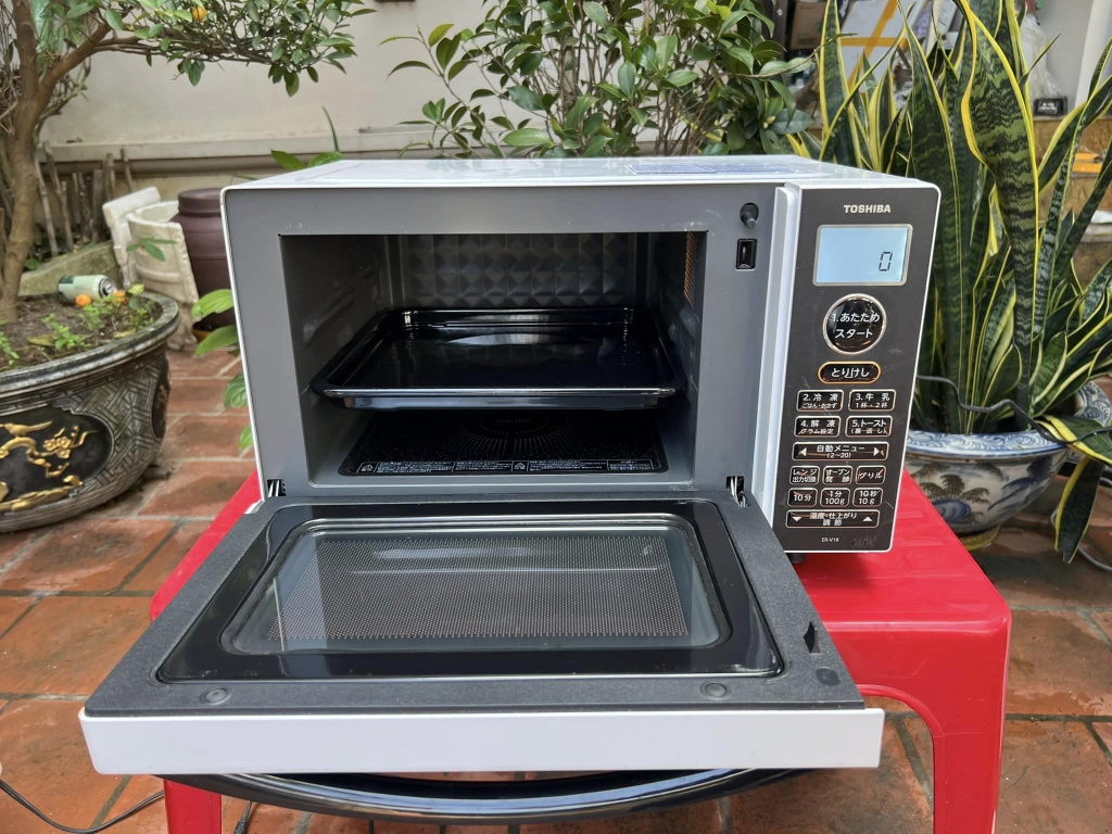lò vi sóng toshiba v18