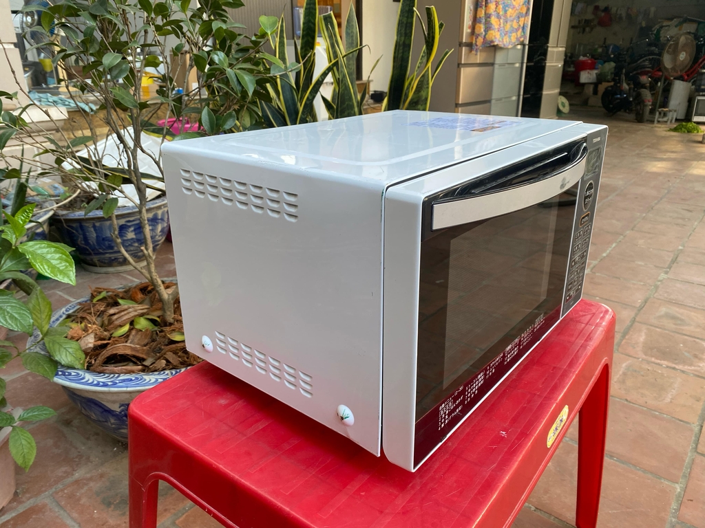 Lò vi sóng Toshiba ER-V18