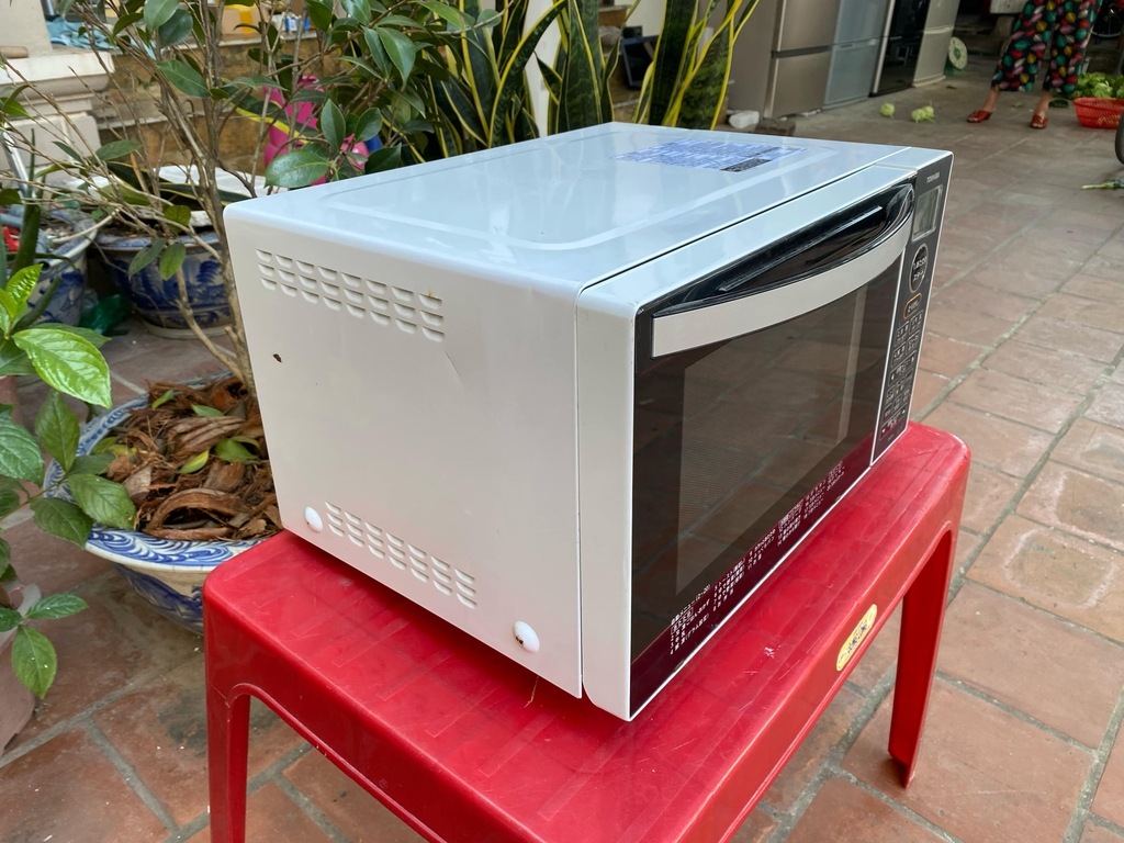 Lò vi sóng Toshiba ER-V18