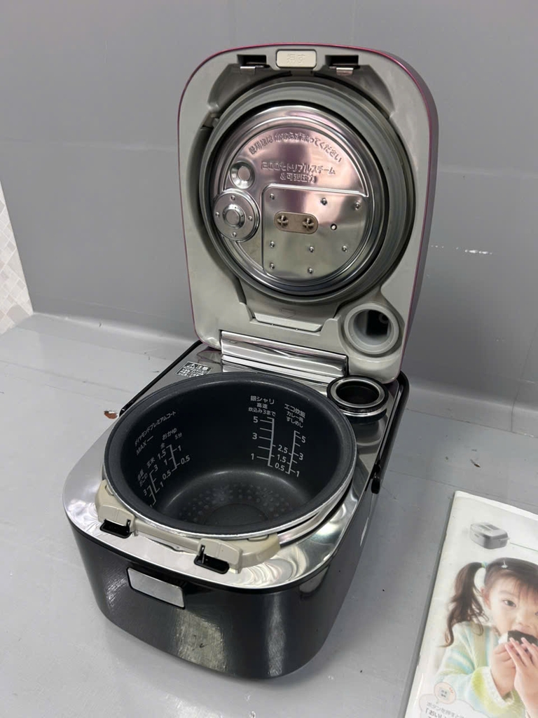 Nồi cơm Panasonic SR-SPX104