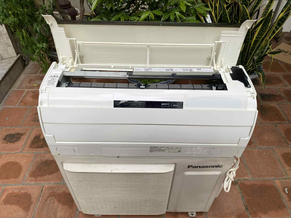 Điều hòa Panasonic Viền Đen 10K PTU