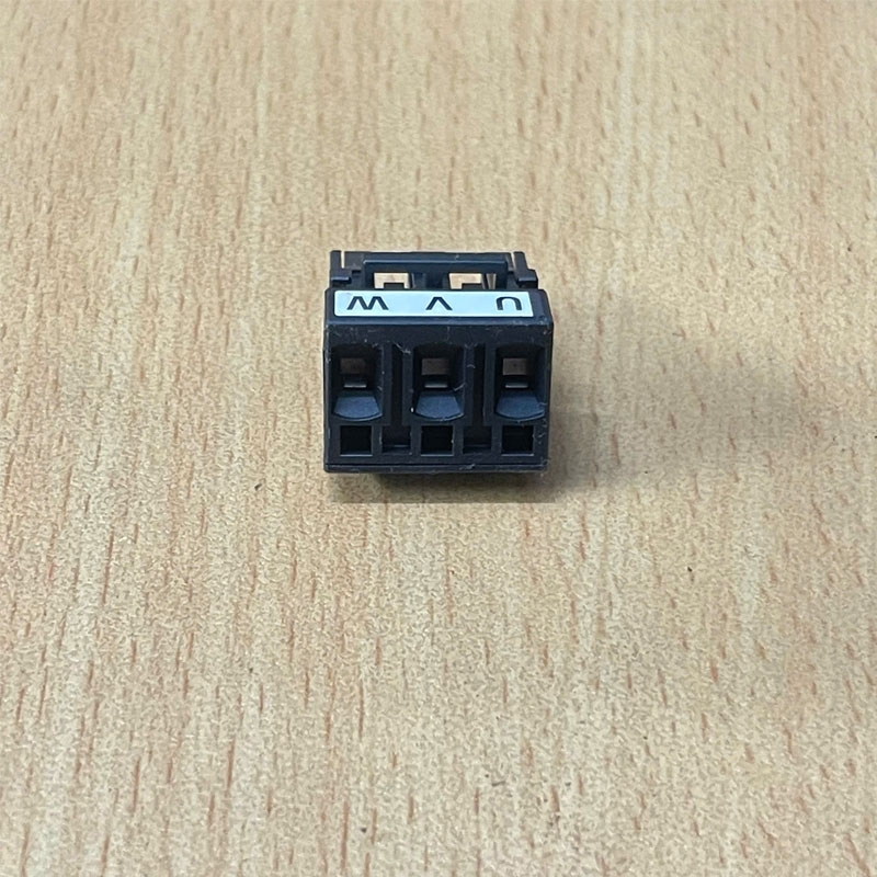 Bộ rắc kết nối MR-J4-200B Mitsubishi Servo CNP3,CNP2,CNP1