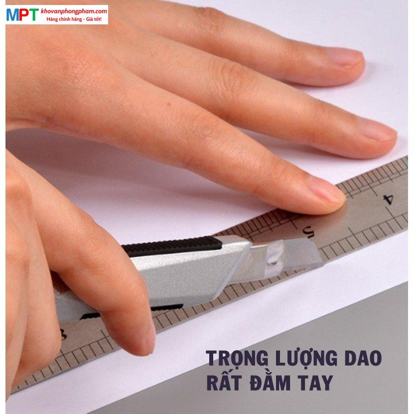 Dao rọc giấy to M&G ASS91360 180mm - thân thép siêu chắc chắn