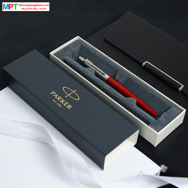 Bút bi Parker Jotter KST Red CT TB6-1953348 cao cấp ngòi 1.0mm - Mực xanh, vỏ bút màu đỏ