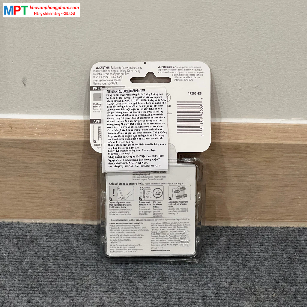 Miếng dán treo tranh 3M Command 17203-ES - Màu trắng, chịu tải 5.4kg - Vỉ 8 miếng vừa, 4 miếng nhỏ (Nhập khẩu bởi 3M Việt Nam)