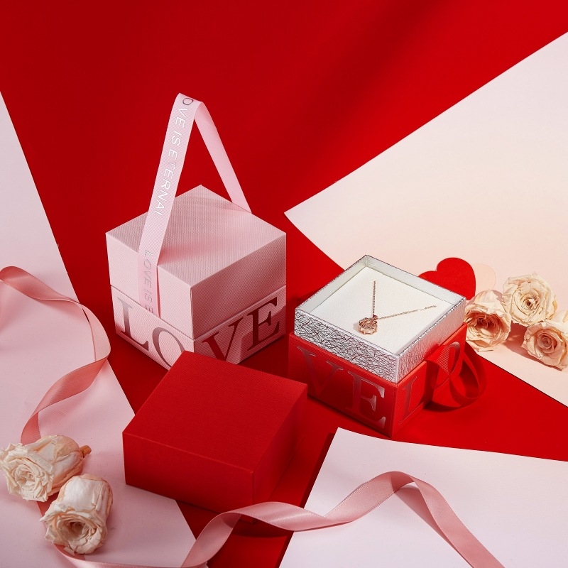 Hộp quà đựng trang sức LOVE siêu xinh cho ngày lễ tặng nửa kia