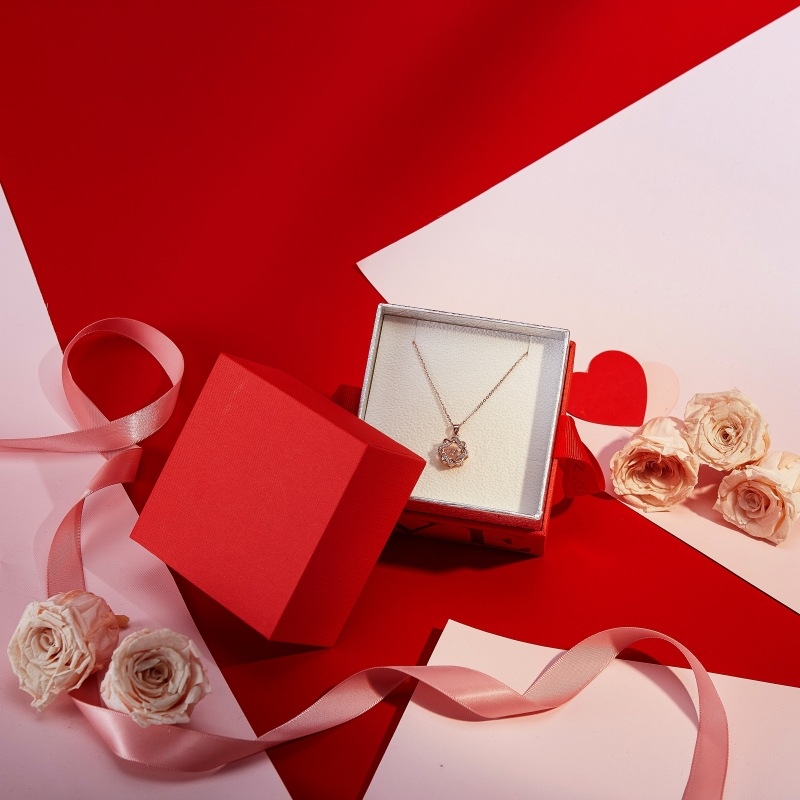Hộp quà đựng trang sức LOVE siêu xinh cho ngày lễ tặng nửa kia