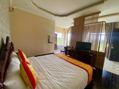 Phòng Deluxe 2 Người Có Bồn Tắm