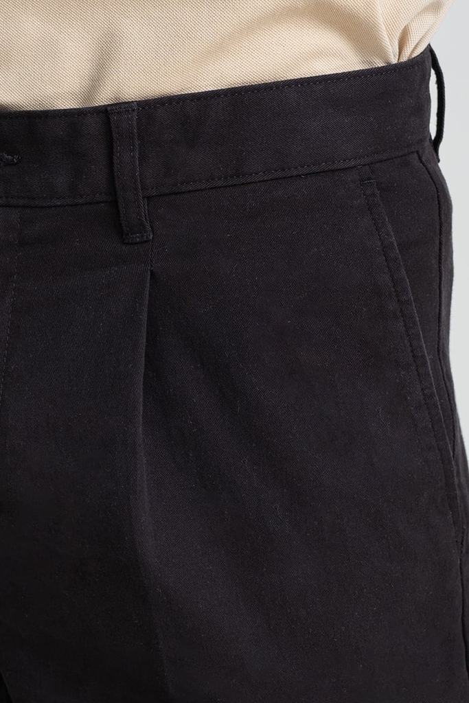 Quần Short Nam Khaki Trên Gối