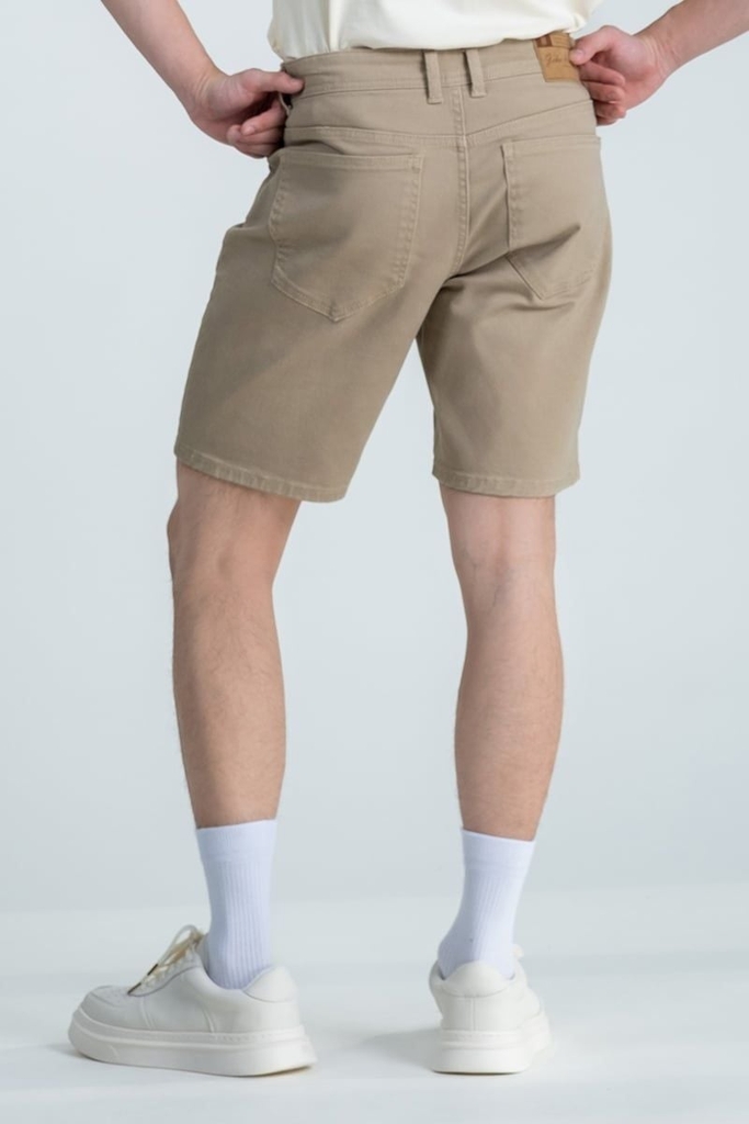 Quần Short Nam Khaki Trên Gối