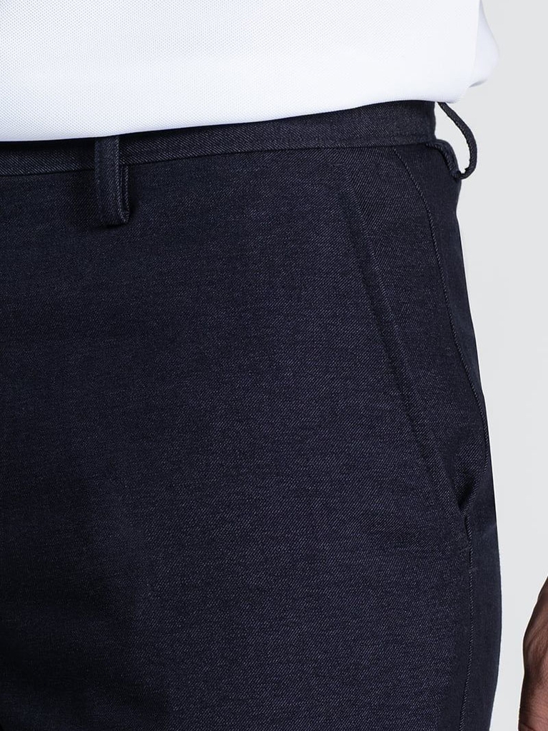 Quần Short Nam Khaki Trên Gối