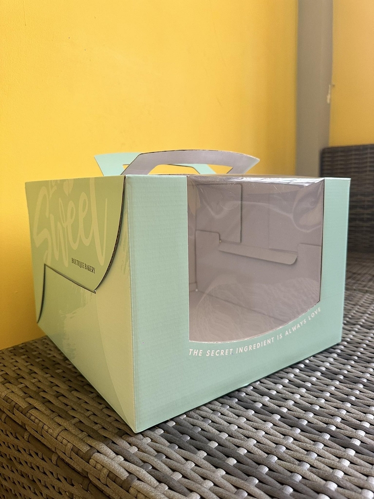 Hộp bánh kem quai xách cửa sổ xanh hồng