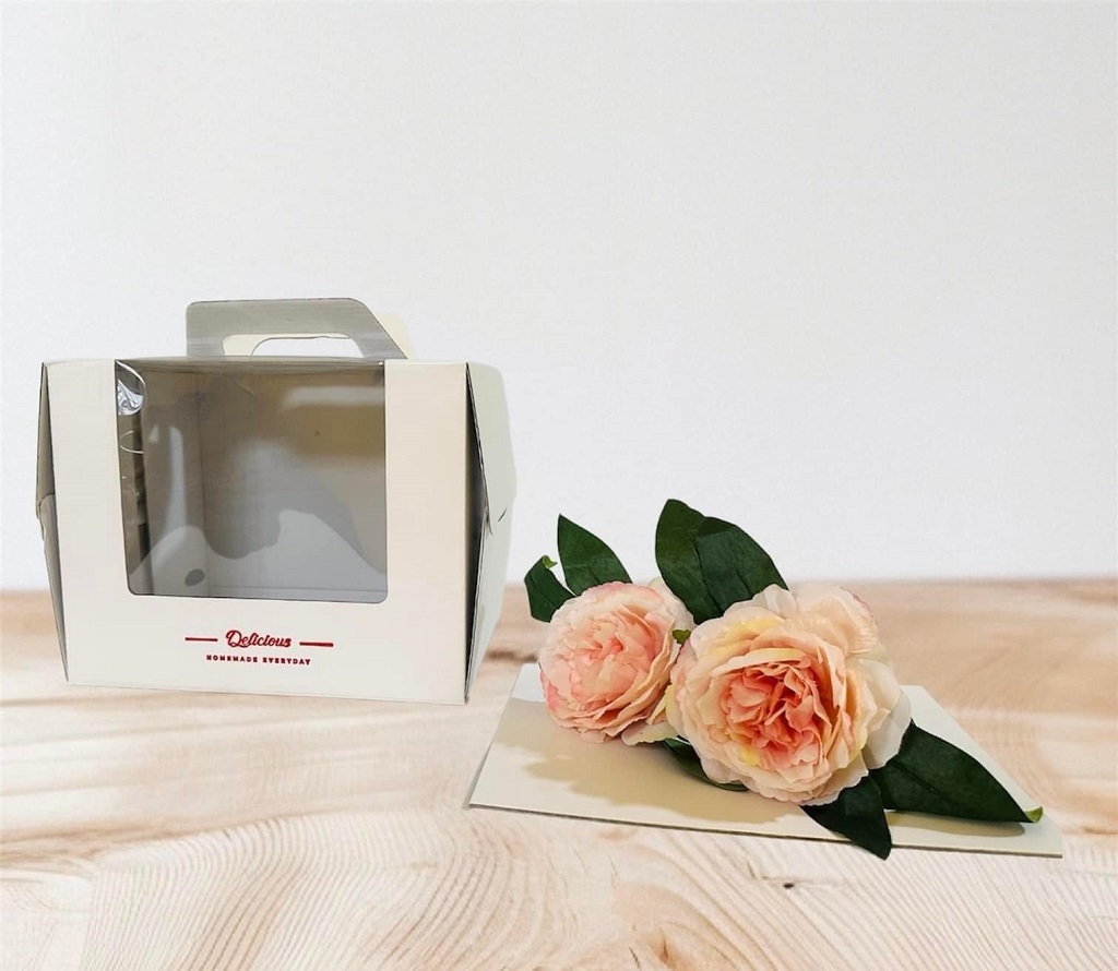 hộp bánh kem quai xách chữ nhật