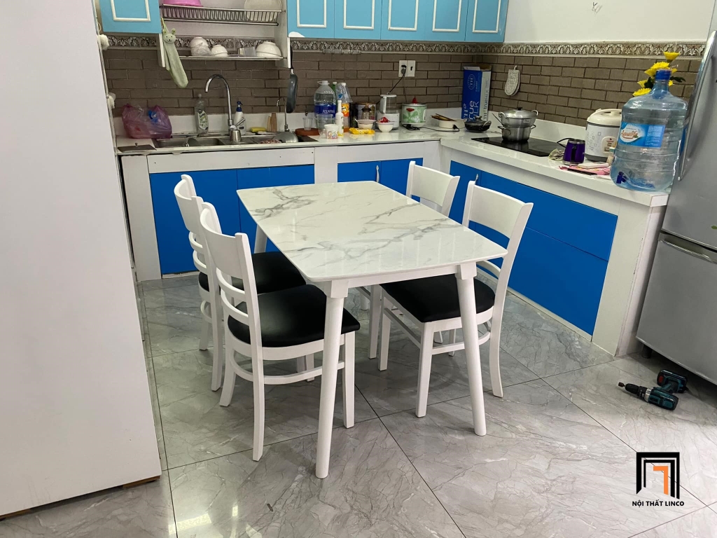 bộ bàn ăn xinh xắn
