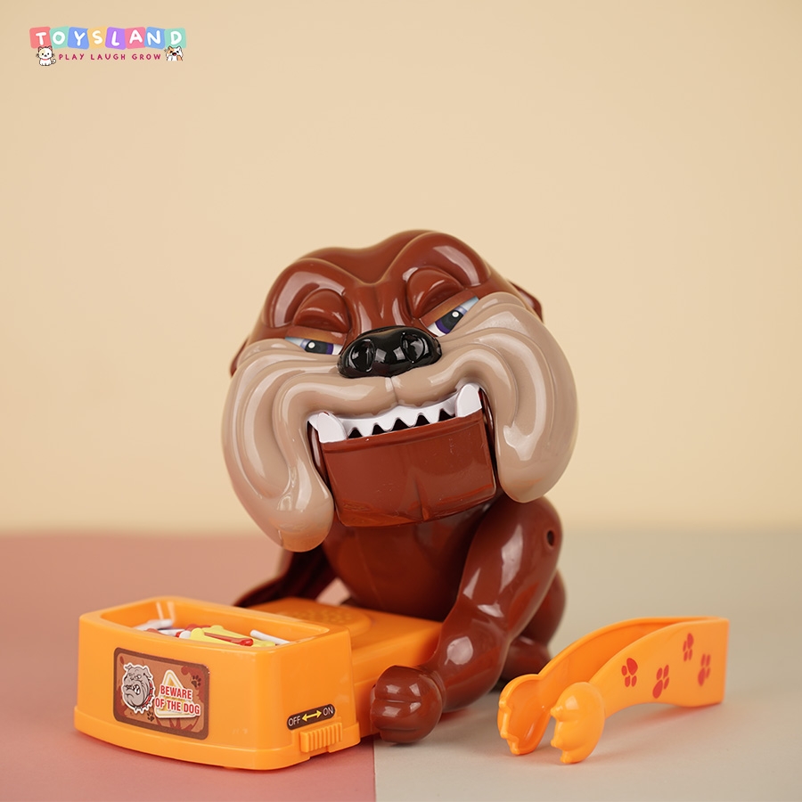 6689  HỘP CHÓ MẶT XỆ PIN CANH XƯƠNG, CẮN TAY