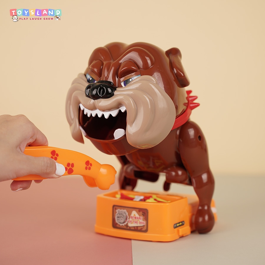 6689  HỘP CHÓ MẶT XỆ PIN CANH XƯƠNG, CẮN TAY