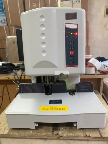 Máy khoan chứng từ ống nhựa MD-998Pro