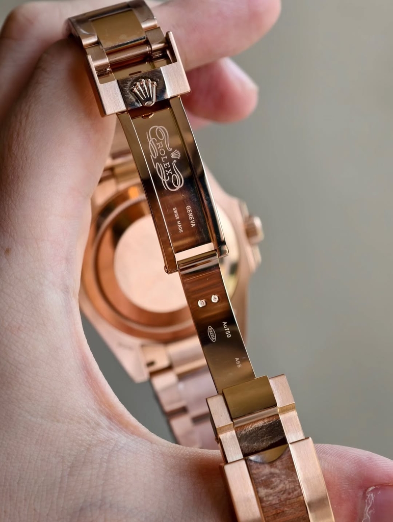ROLEX GMT-Master II Tiger Eye 126715CHNR-0001
