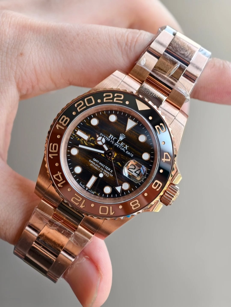 ROLEX GMT-Master II Tiger Eye 126715CHNR-0001