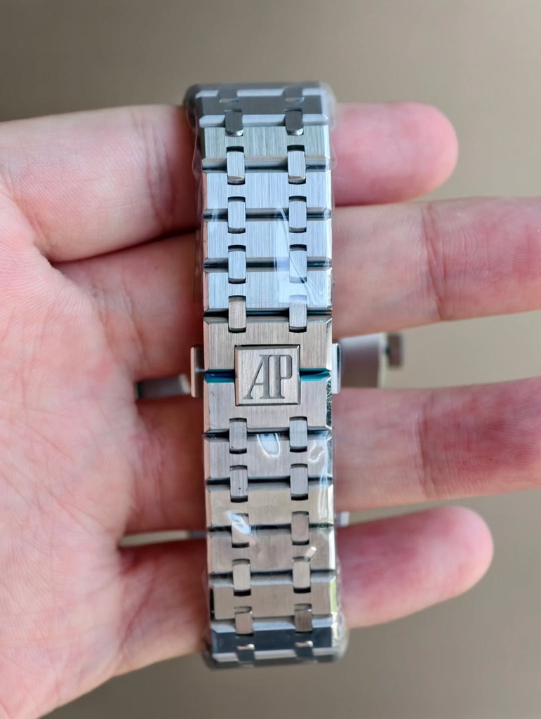 AUDEMARS PIGUET APRO 15407ST.OO.1220ST.01
