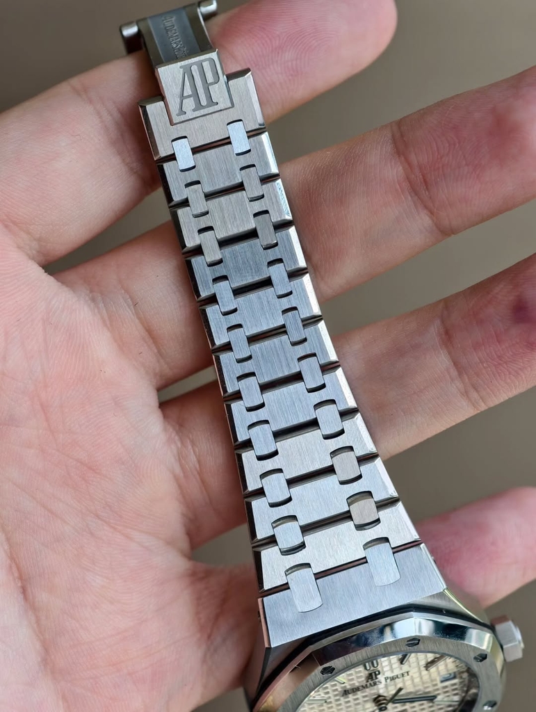 AUDEMARS PIGUET APRO 26240ST