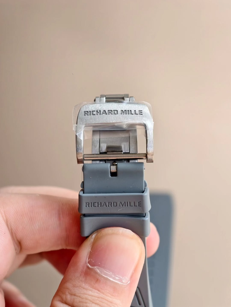 RICHARD MILLE RM 055 Bubba Watson Grey