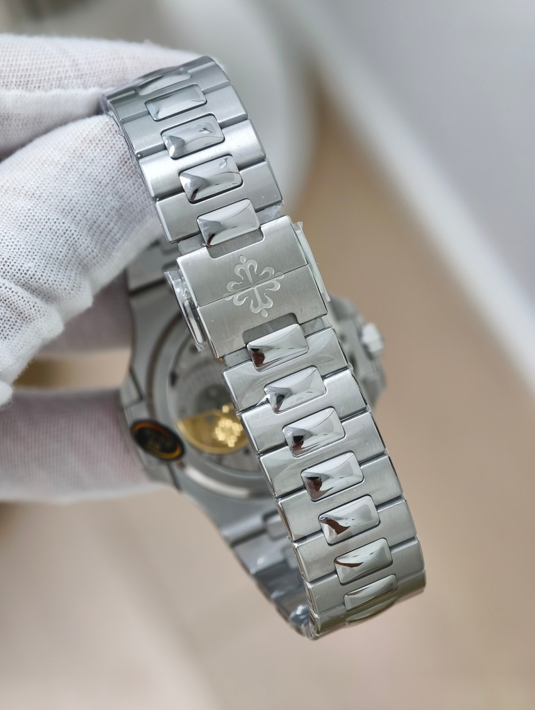 Patek Philippe 4
