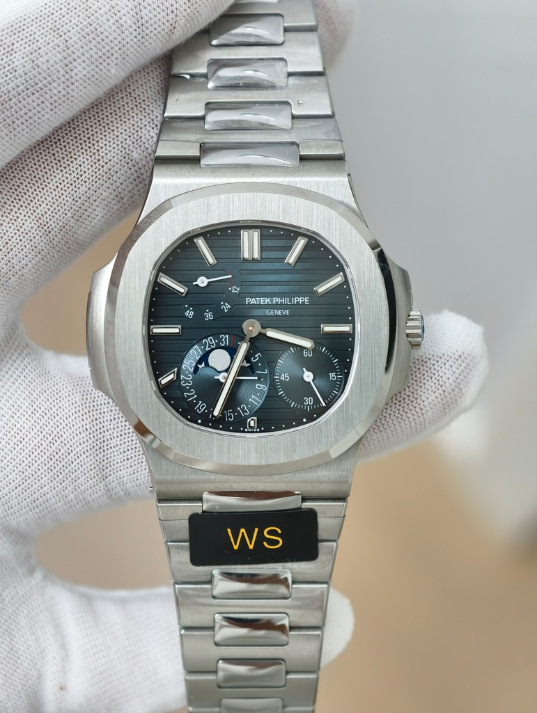 Patek Philippe 4