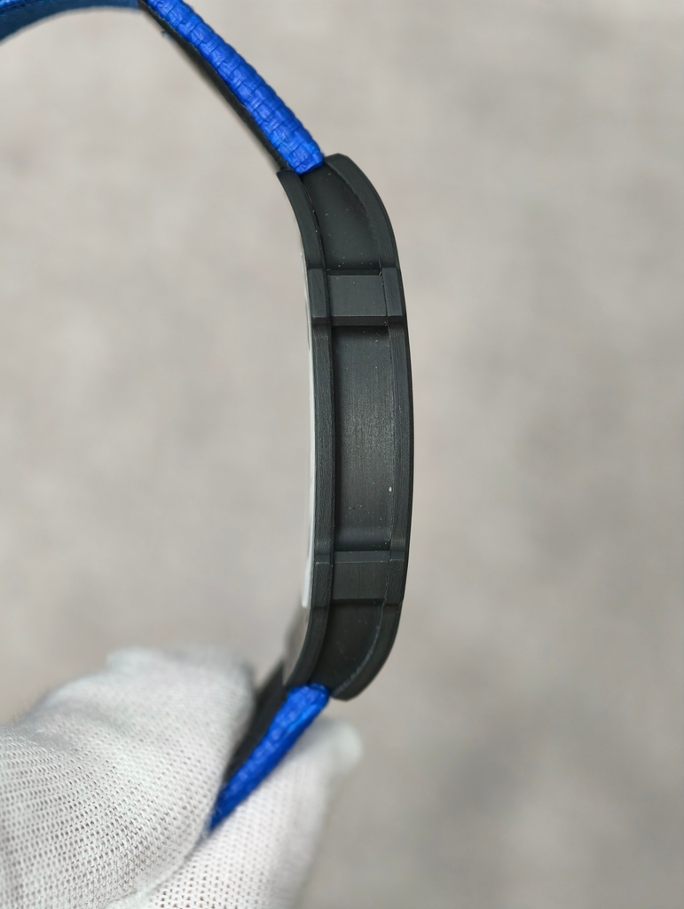 Richard Miller 15RICHARD MILLE RM67-02 Black Carbon Blue Strap
