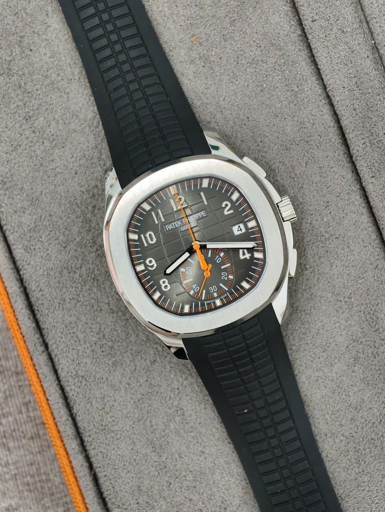 PATEK PHILIPPE Aquanaut 5968 Black Face Chronograph