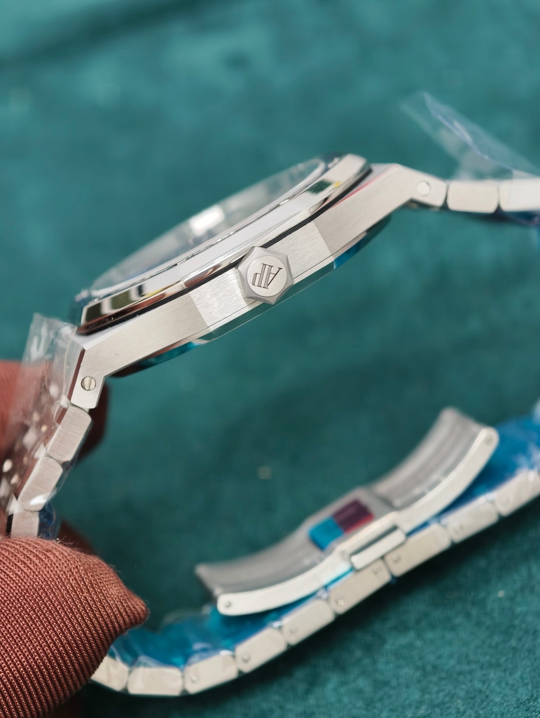 AUDEMARS PIGUET Royal Oak Double Balance Wheel Openworked 15407 Skeleton-Baguette Blue Sapphire Bezel-Stainless Steel