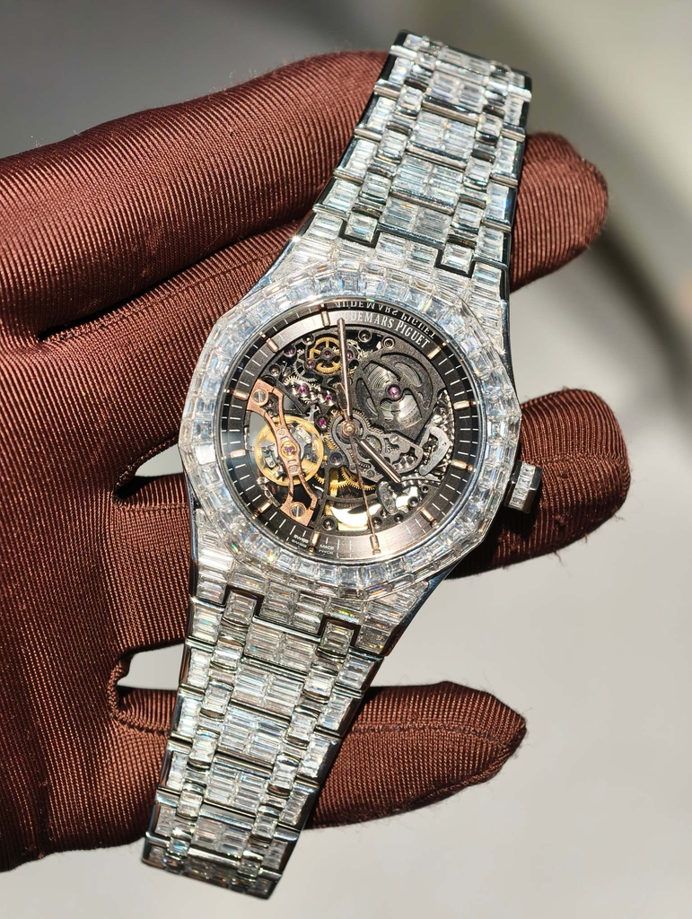 AUDEMARS PIGUET Royal Oak Double Balance Wheel Openworked 15407 Skeleton-Full Baguette Moissanite-Calibre 3132