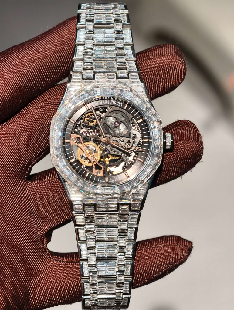 AUDEMARS PIGUET Royal Oak Double Balance Wheel Openworked 15407 Skeleton-Full Baguette Moissanite-Calibre 3132