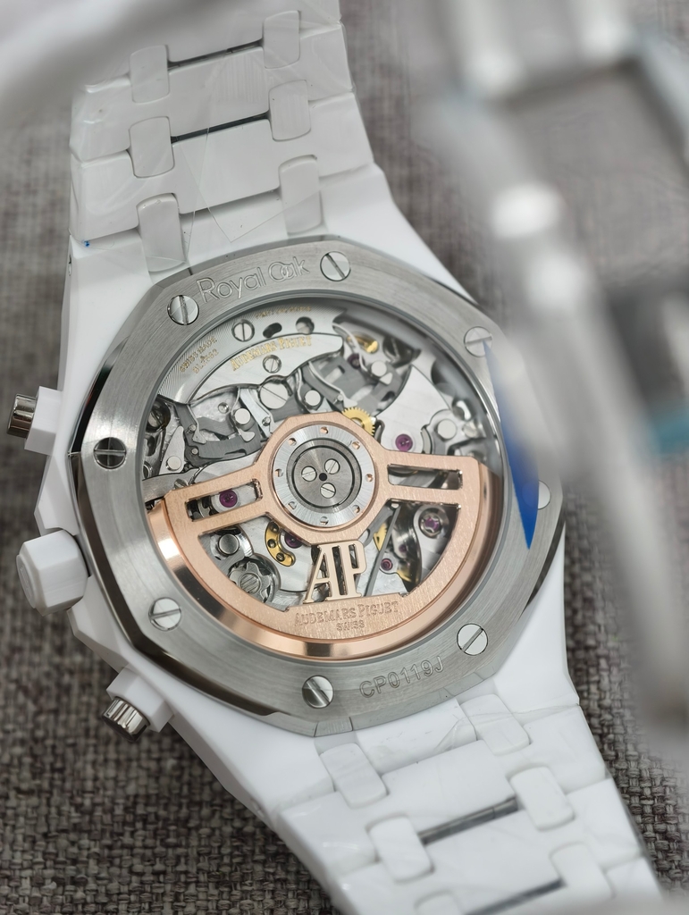 AUDEMARS PIGUET Royal Oak Chronograph 26240 White-White Ceramic-Calibre 4401