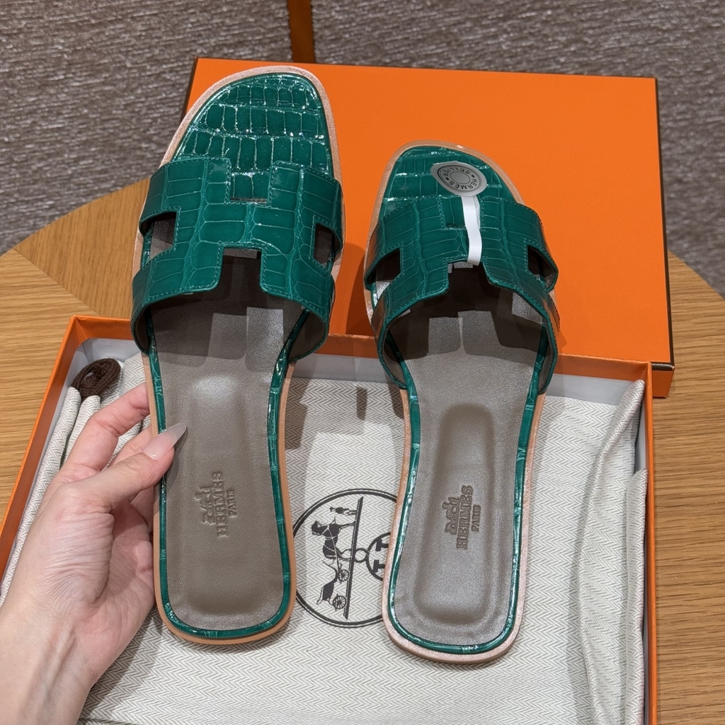 JD-1980 Emeraude Alligator Leather Slippers