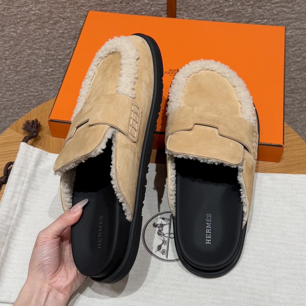 JD 680 Cream Calfskin Mule Shoes