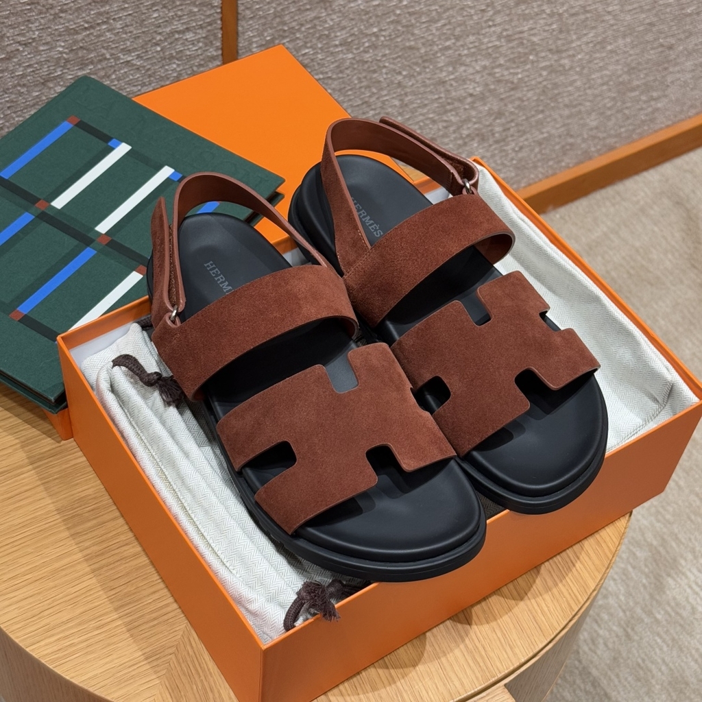 JD-650 179 Genius Nam Sandal Chamois Lesther