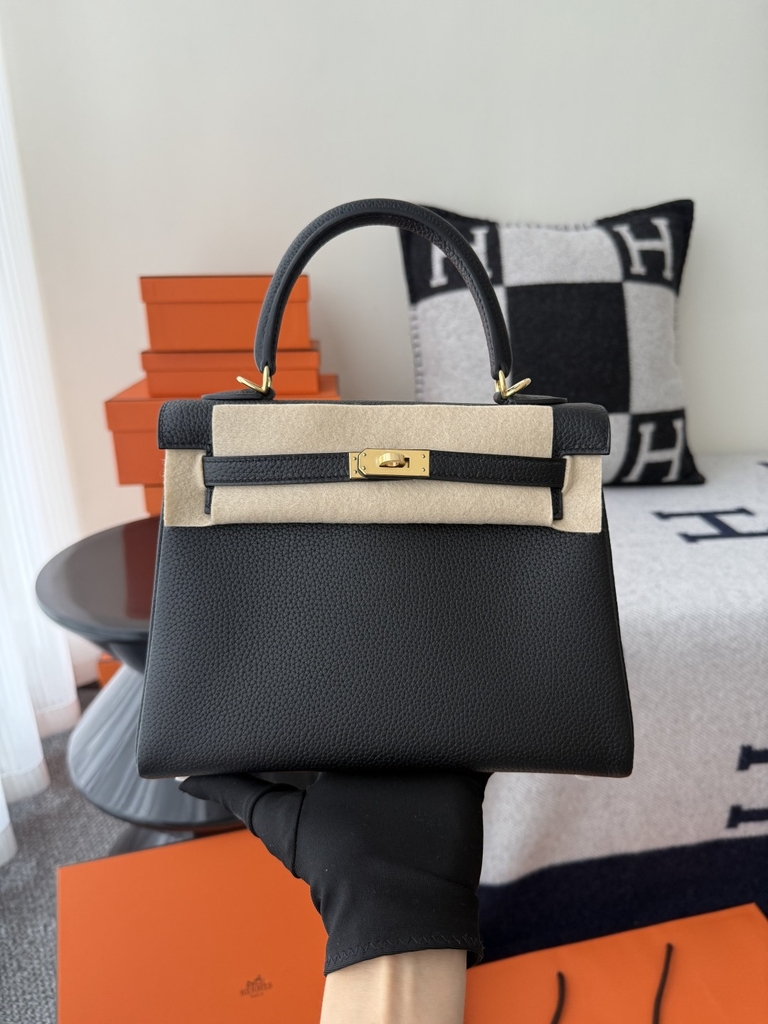 Kelly 25cm Original Leather Togo Small Cowhide Noir Gold Hardware