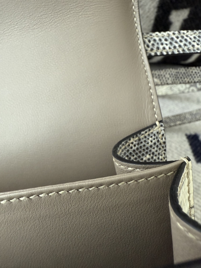 Constance 18cm Lizard Leather Mirror Edition