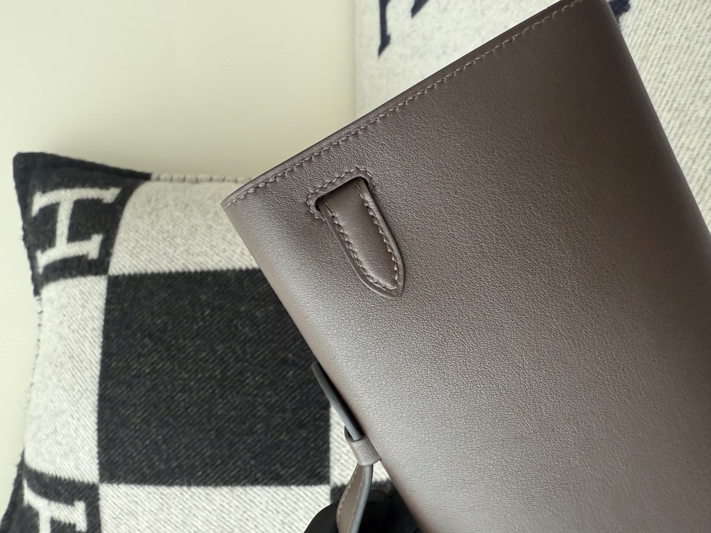 Kelly 31cm Handbag Original Leather Swift Chocolate CK47 Gold Hardware