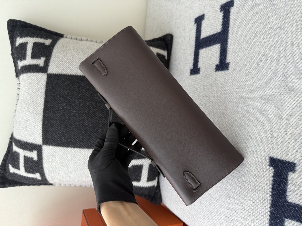 Kelly 31cm Handbag Original Leather Swift Chocolate CK47 Gold Hardware