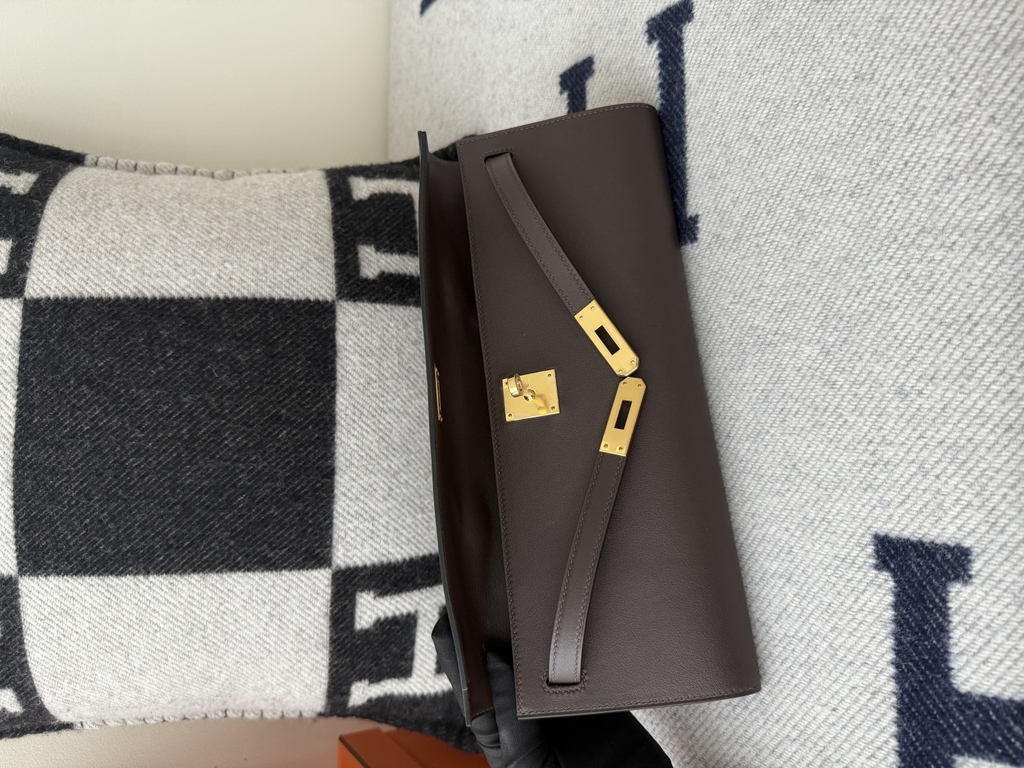 Kelly 31cm Handbag Original Leather Swift Chocolate CK47 Gold Hardware