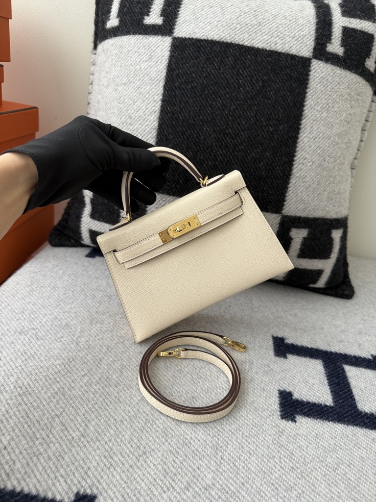 Kelly Mini II Original Leather - Chevre Skin Goat Leather - I2 Nata Cream White