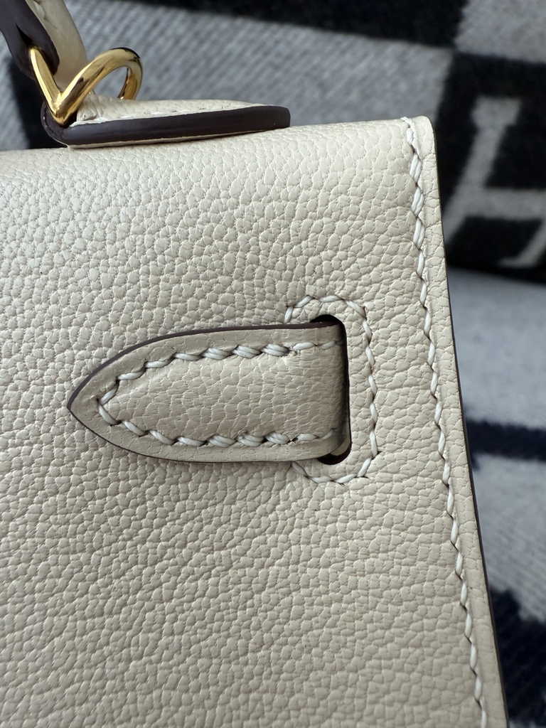 Kelly Mini II Original Leather - Chevre Skin Goat Leather - I2 Nata Cream White